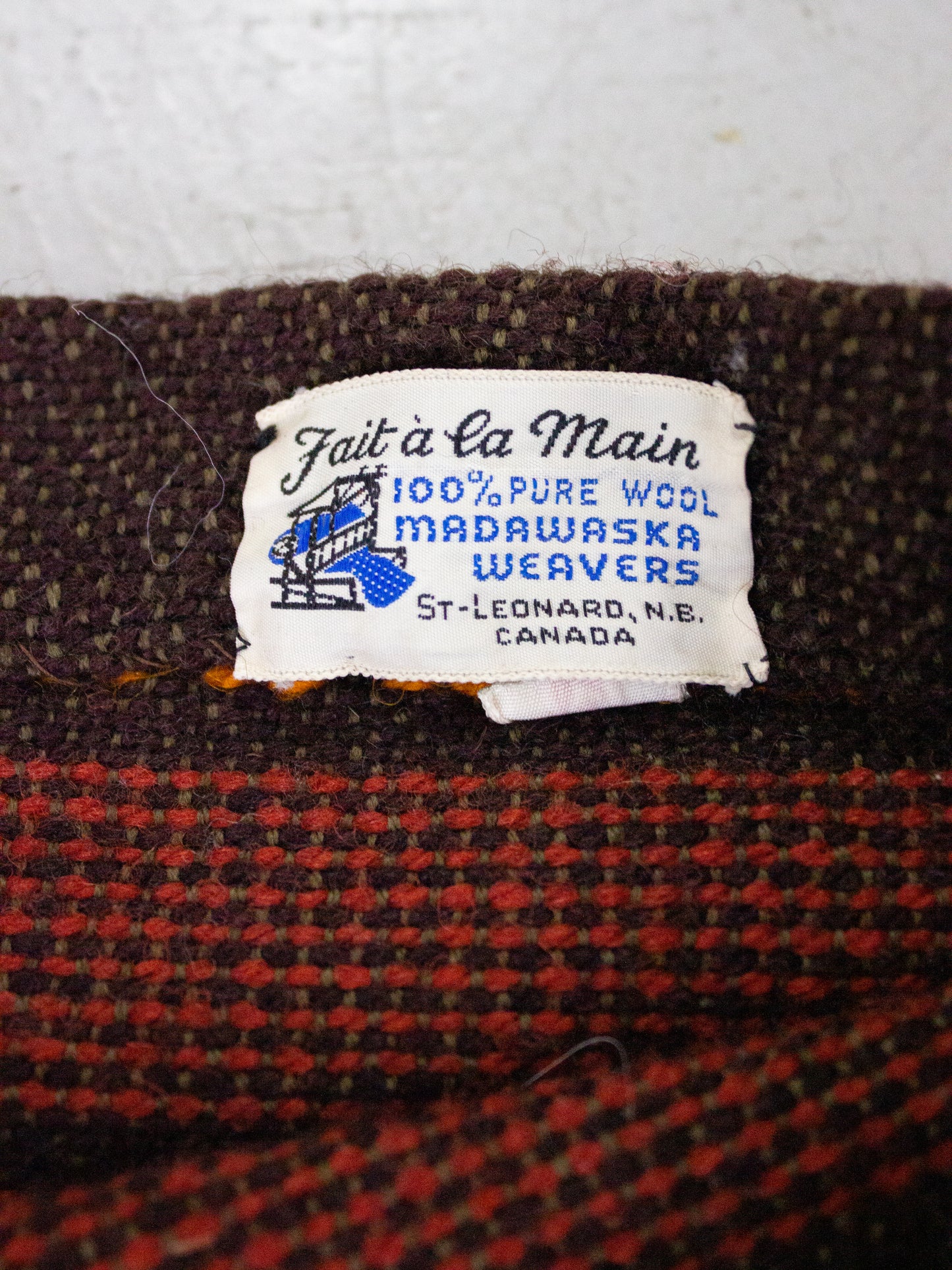 1970's Madawaska Weavers Wool Knit Pullover Sweater Made by Hand in Canada (Size Small Medium)