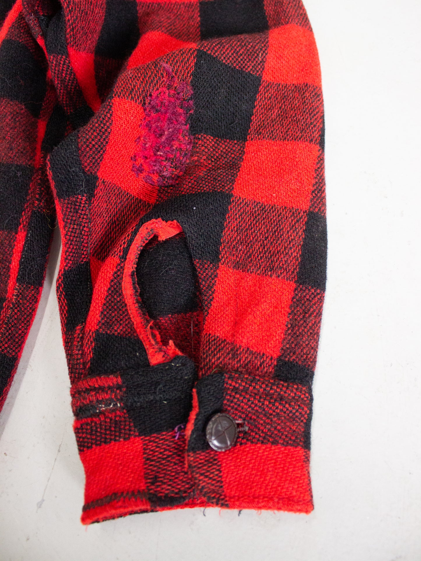 1940's Humphrey by Regent Red Buffalo Plaid Wool Flannel (Medium-Large)