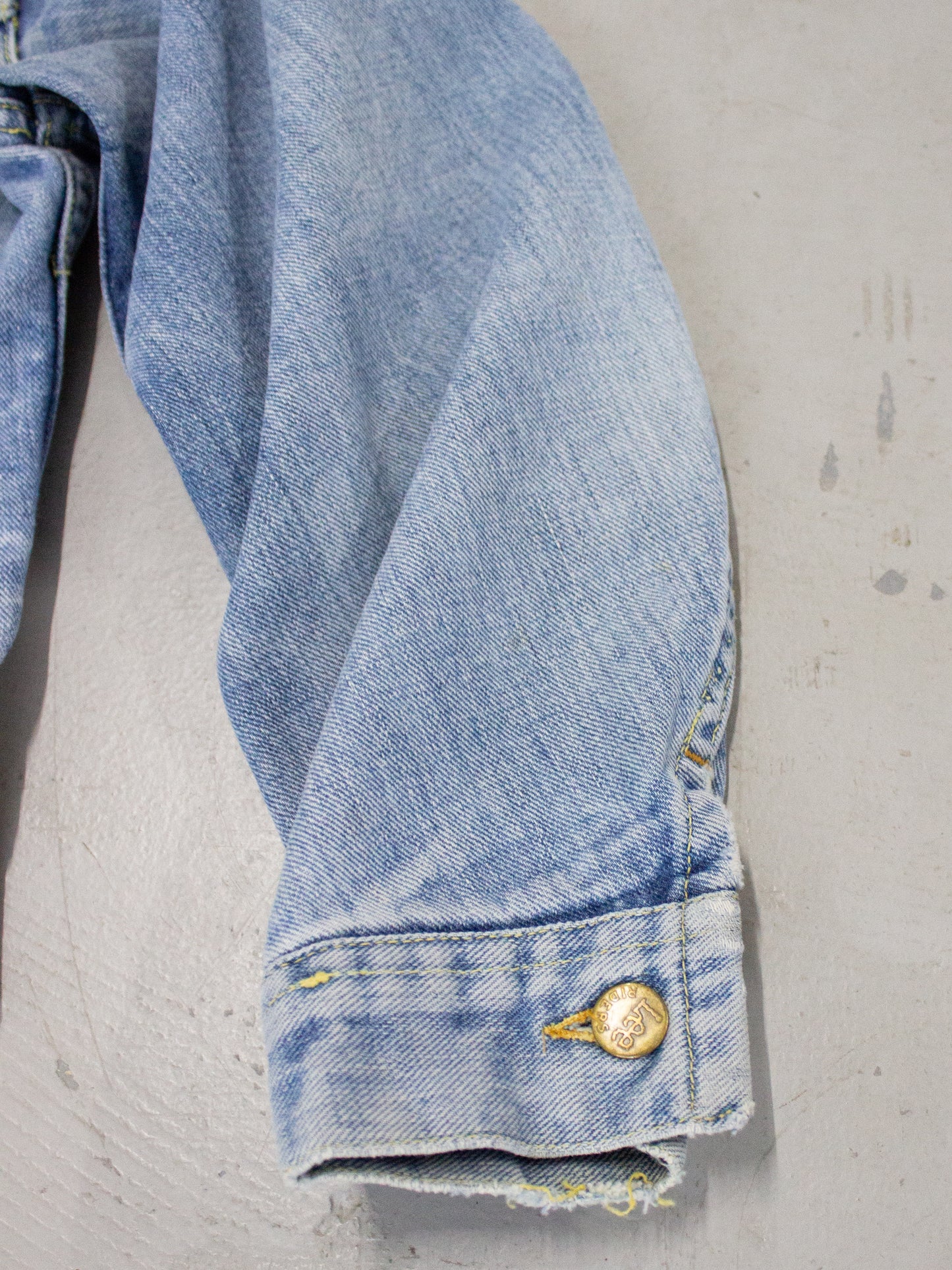 1960's Lee Riders Union Made Light Wash Denim Jacket Made in USA PATD 153438 (X Small)
