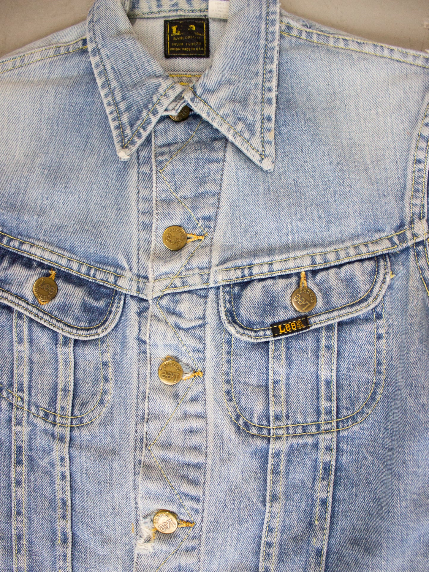 1960's Lee Riders Union Made Light Wash Denim Jacket Made in USA PATD 153438 (X Small)
