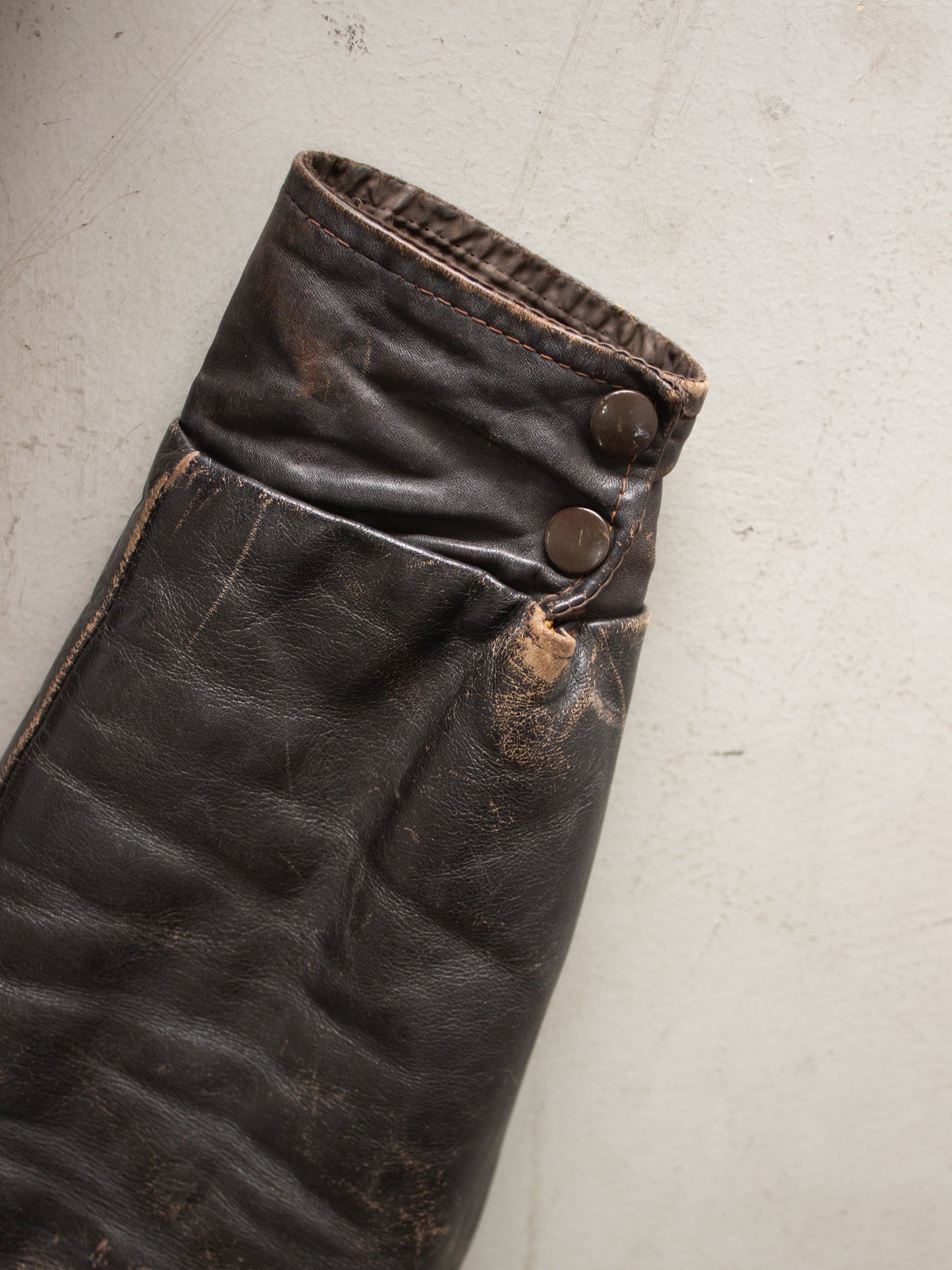 1970's Brown Leather Jacket with Sherpa Lining (Medium-Large)