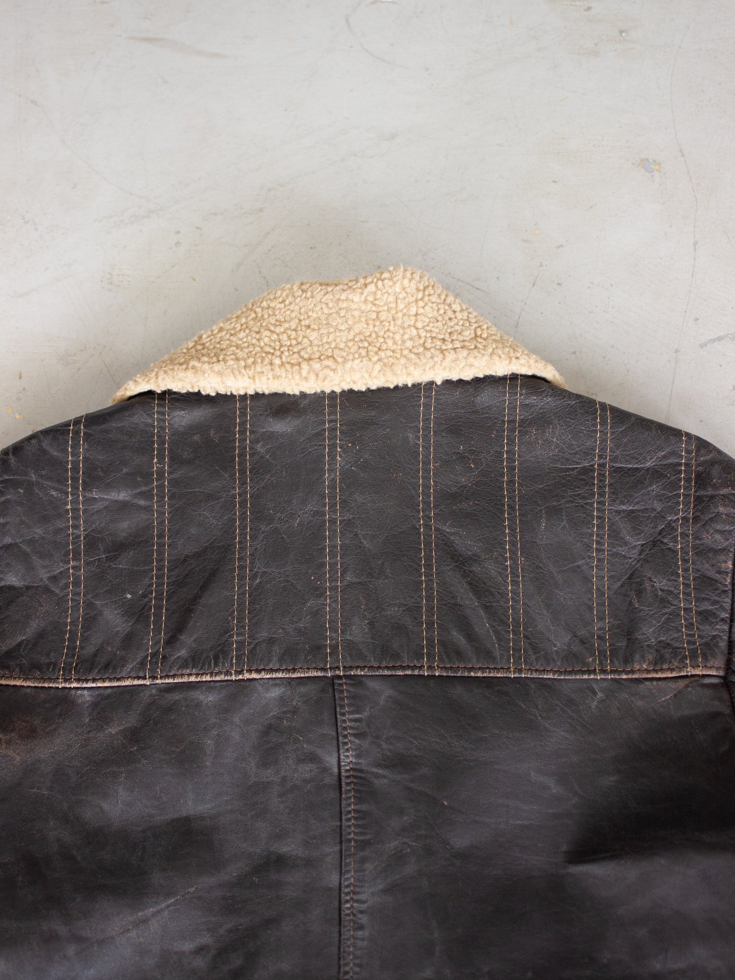 1970's Brown Leather Jacket with Sherpa Lining (Medium-Large)