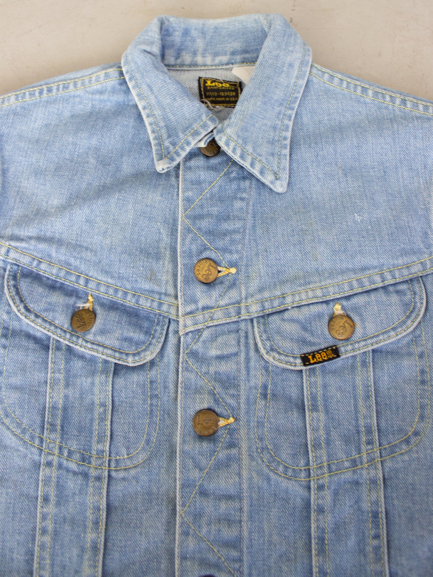 1970's Lee Riders Union Made Jean Jacket Made In USA Light Wash PATD-153438 (XX Small- X Small)