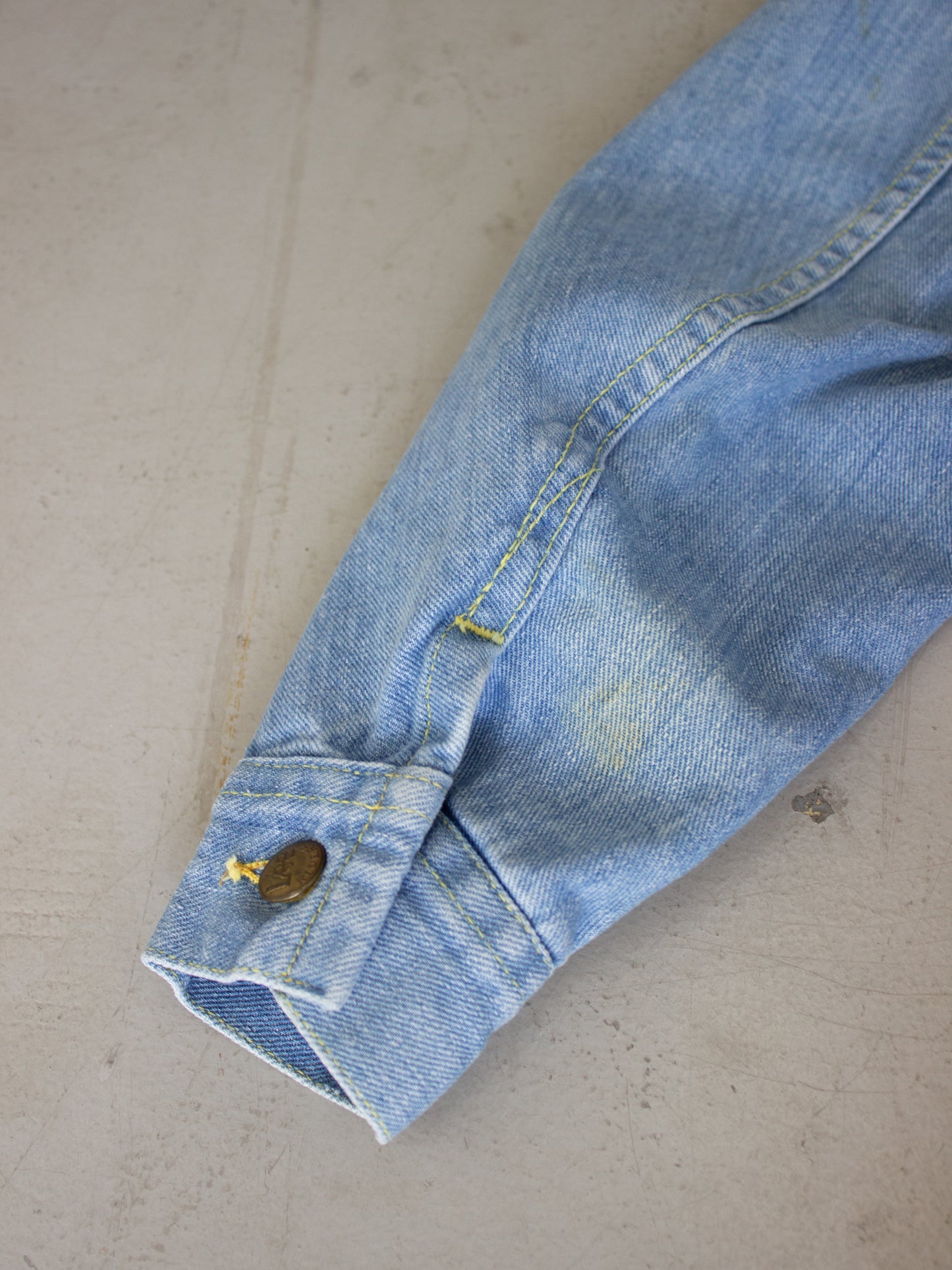 1970's Lee Riders Union Made Jean Jacket Made In USA Light Wash PATD-153438 (XX Small- X Small)