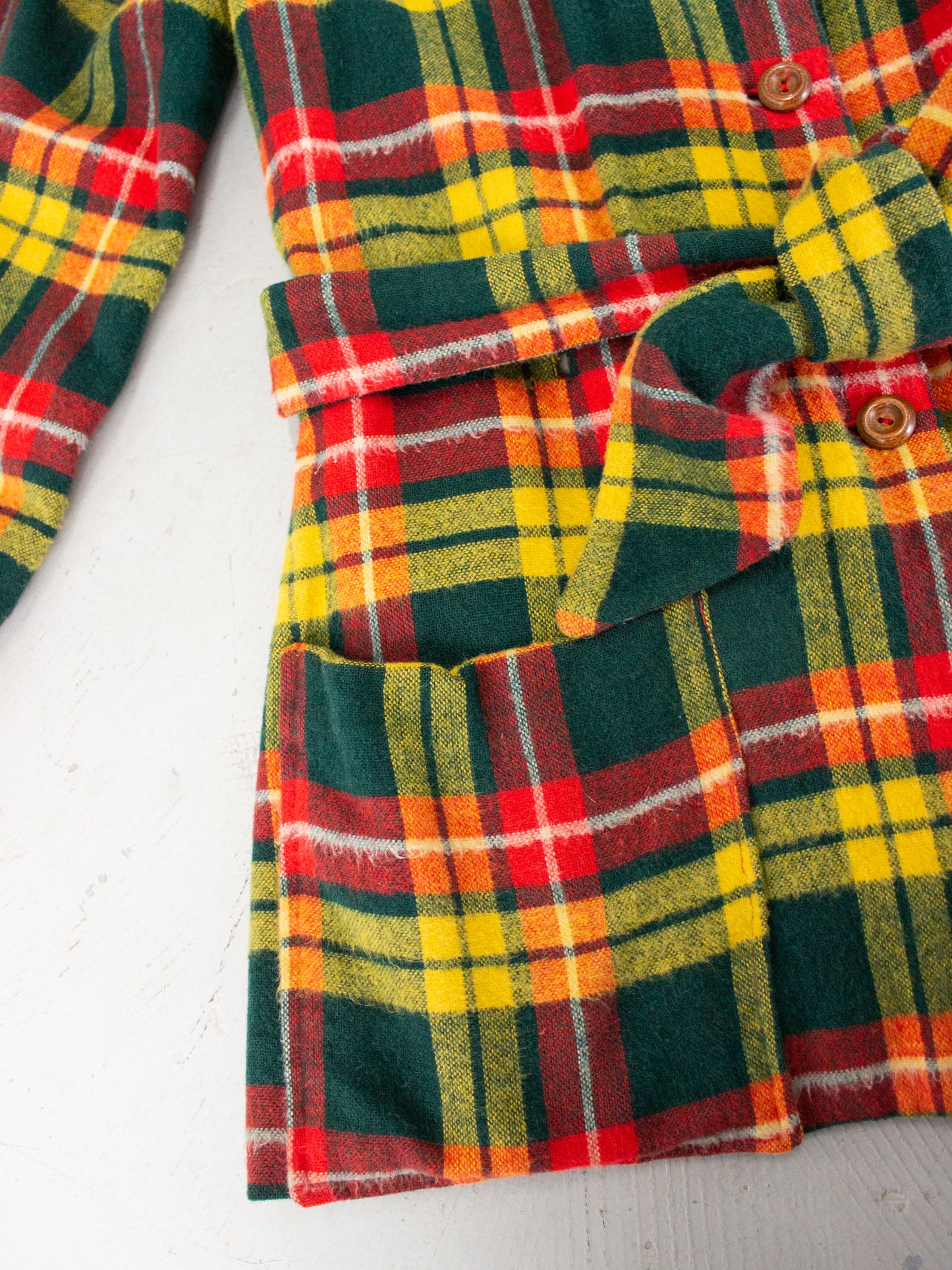 1970's Plaid Flannel Jacket with Belted Waist (Small)