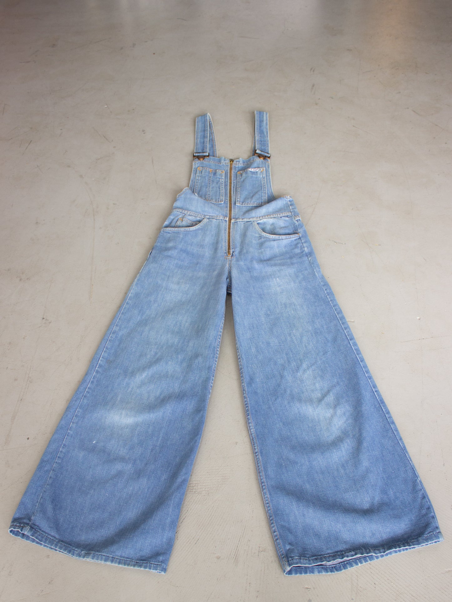 1970's Quebec Light Wash Flared Denim Overalls Made in Canada (Small-Medium)