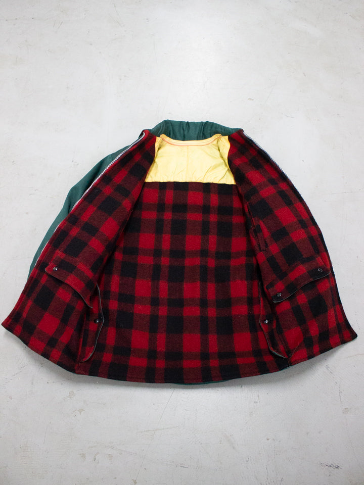 1970's Reversible Green Cotton and Red Buffalo Wool Flannel Jacket with Lightning Zipper Made in Canada (Size Small - Medium )