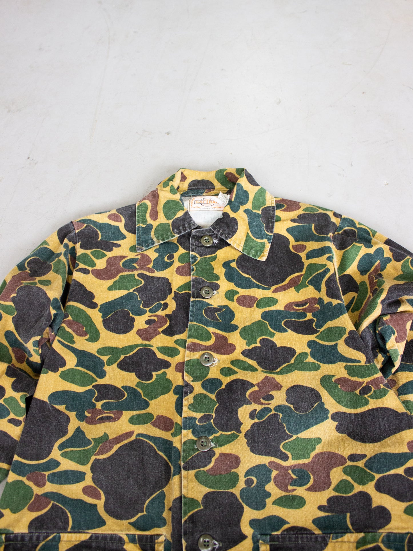 1970's Saftbak Camo Hunting Button Up Shirt Made in USA (Medium-Large)