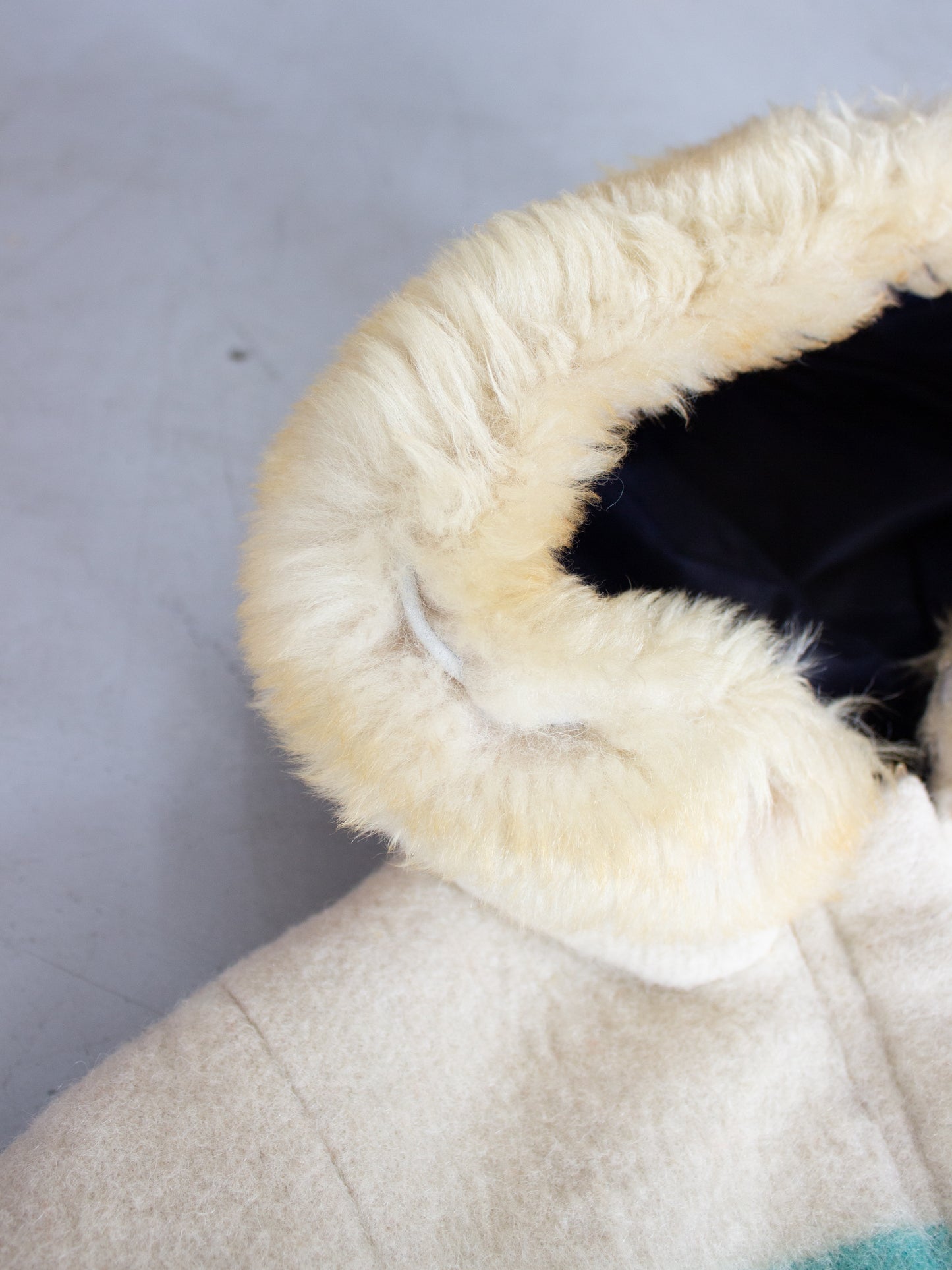 1970's The Hudson's Bay Company Wool Blanket Reversible Coat Made in Canada (Medium-Large)