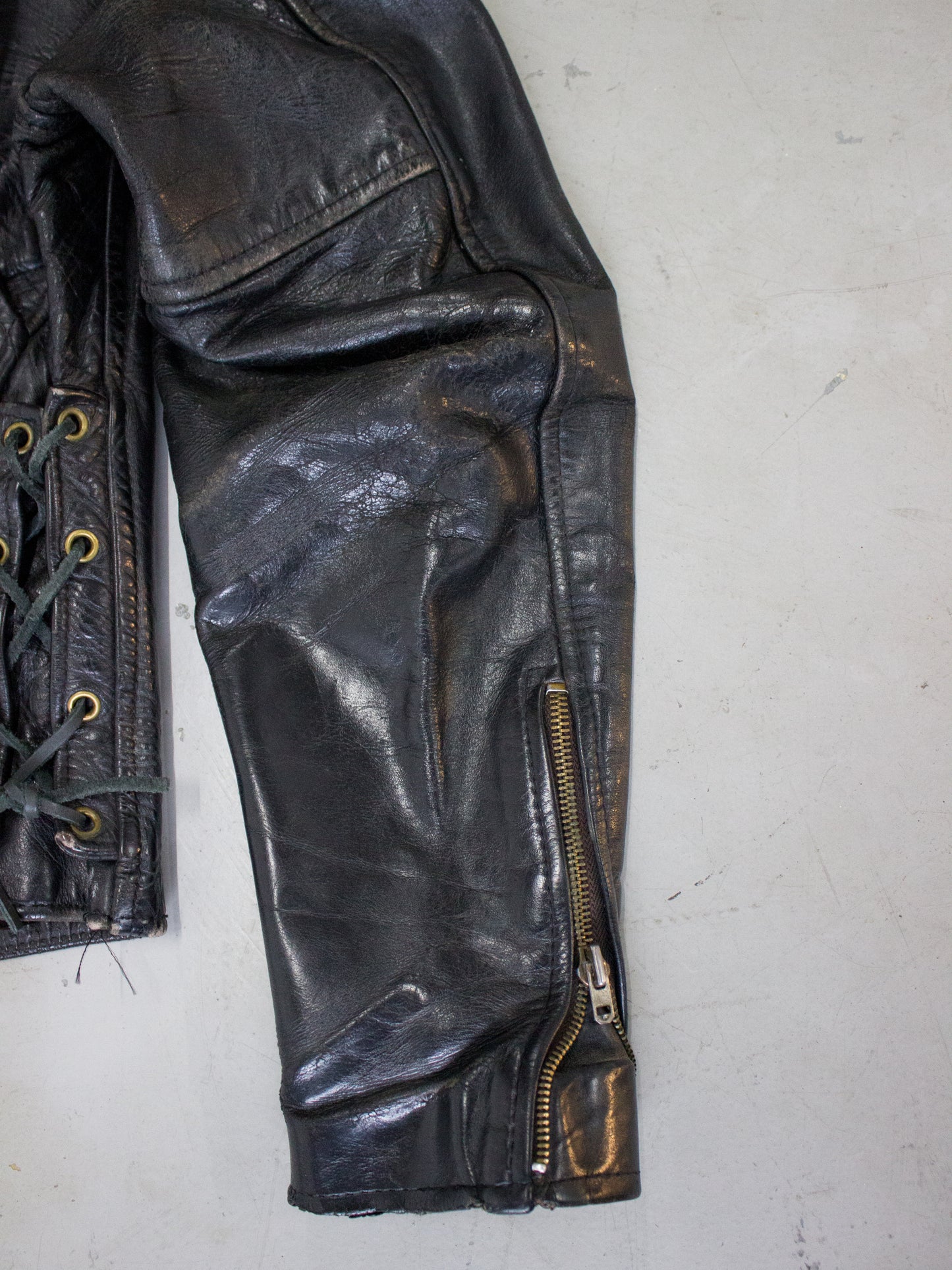 1980's Branded of Queens W-Style Black Cowhide Moto Jacket Made in New York USA (Men's Medium)