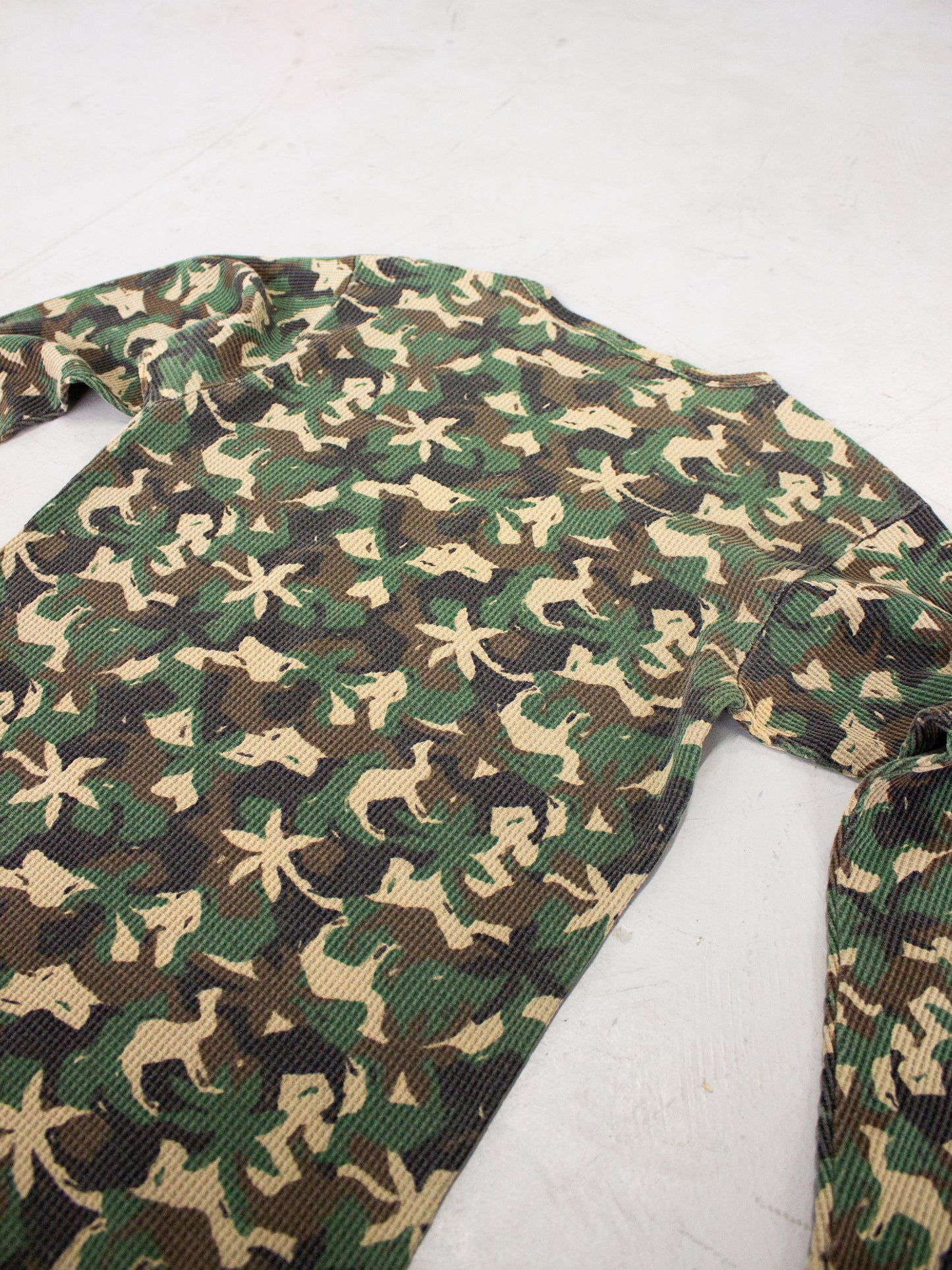 1980's Club Camel Cigarettes Camo Thermal Shirt Made In USA (Small-Medium)