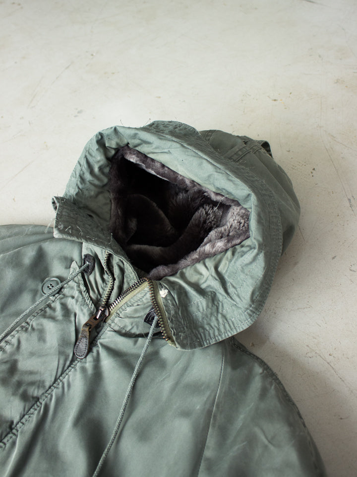 1980's N-3B Extreme Cold Weather USA Military Parka Jacket with Synthetic Fur Hood and Scovil Zippers(Size Medium)
