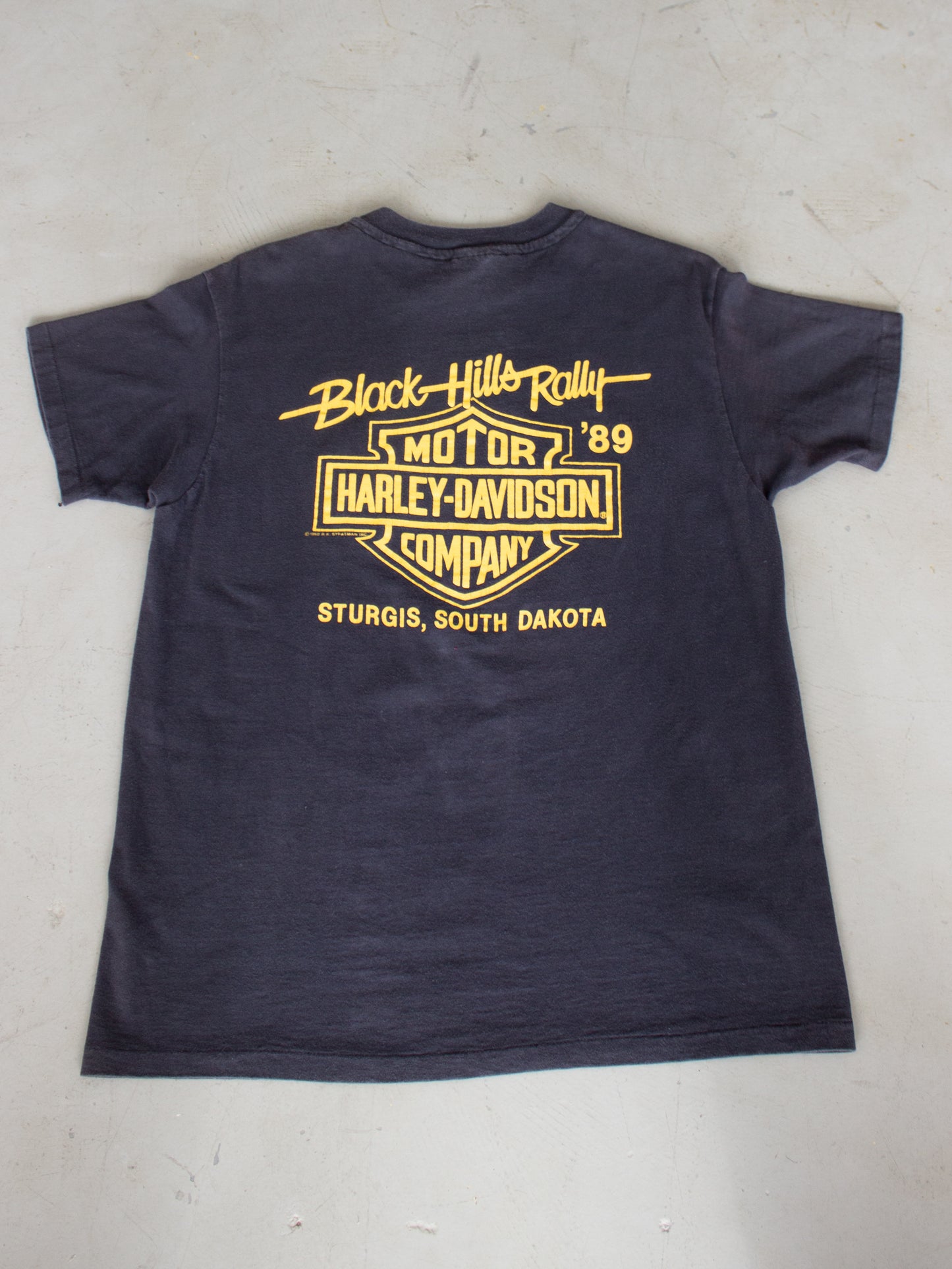1989 Harley-Davidson Black Hills Rally '89 Sturgis South Dakota by Doobie Brothers (Men's Large)