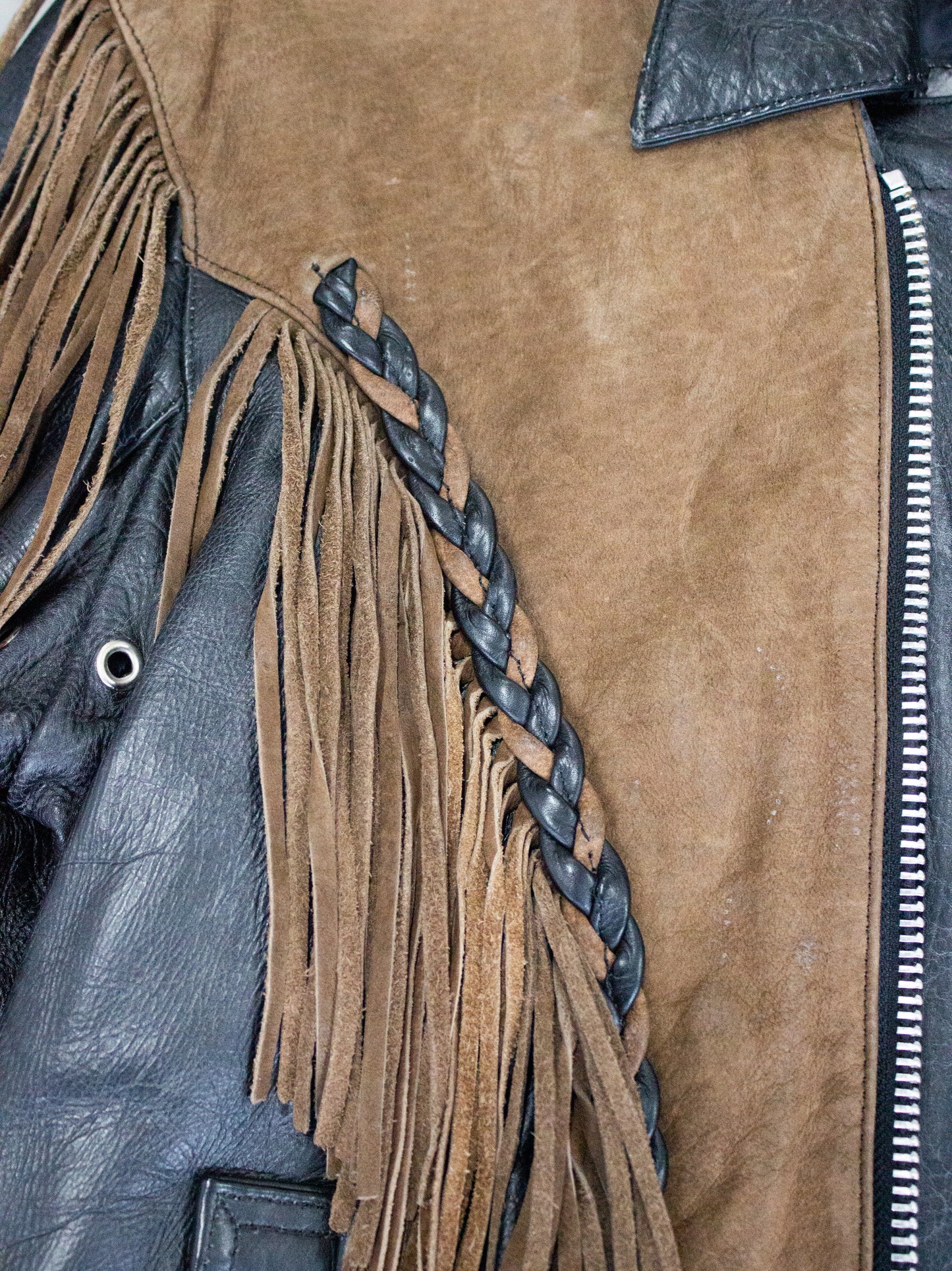 1990's Screaming Eagle Fringe Two Toned Leather Motorcycle Jacket (Medium-Large)