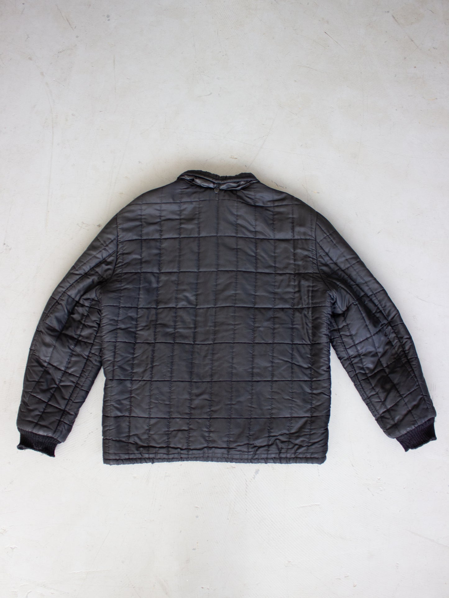 Vintage Black Quilted Zip Up Jacket with Red Fleece Lining Made in Canada (Medium-Large)