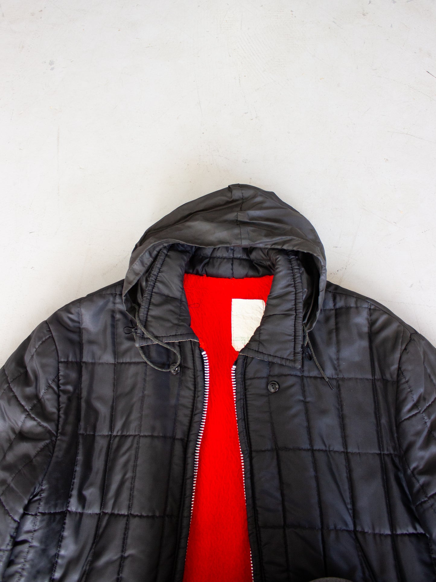 Vintage Black Quilted Zip Up Jacket with Red Fleece Lining Made in Canada (Medium-Large)