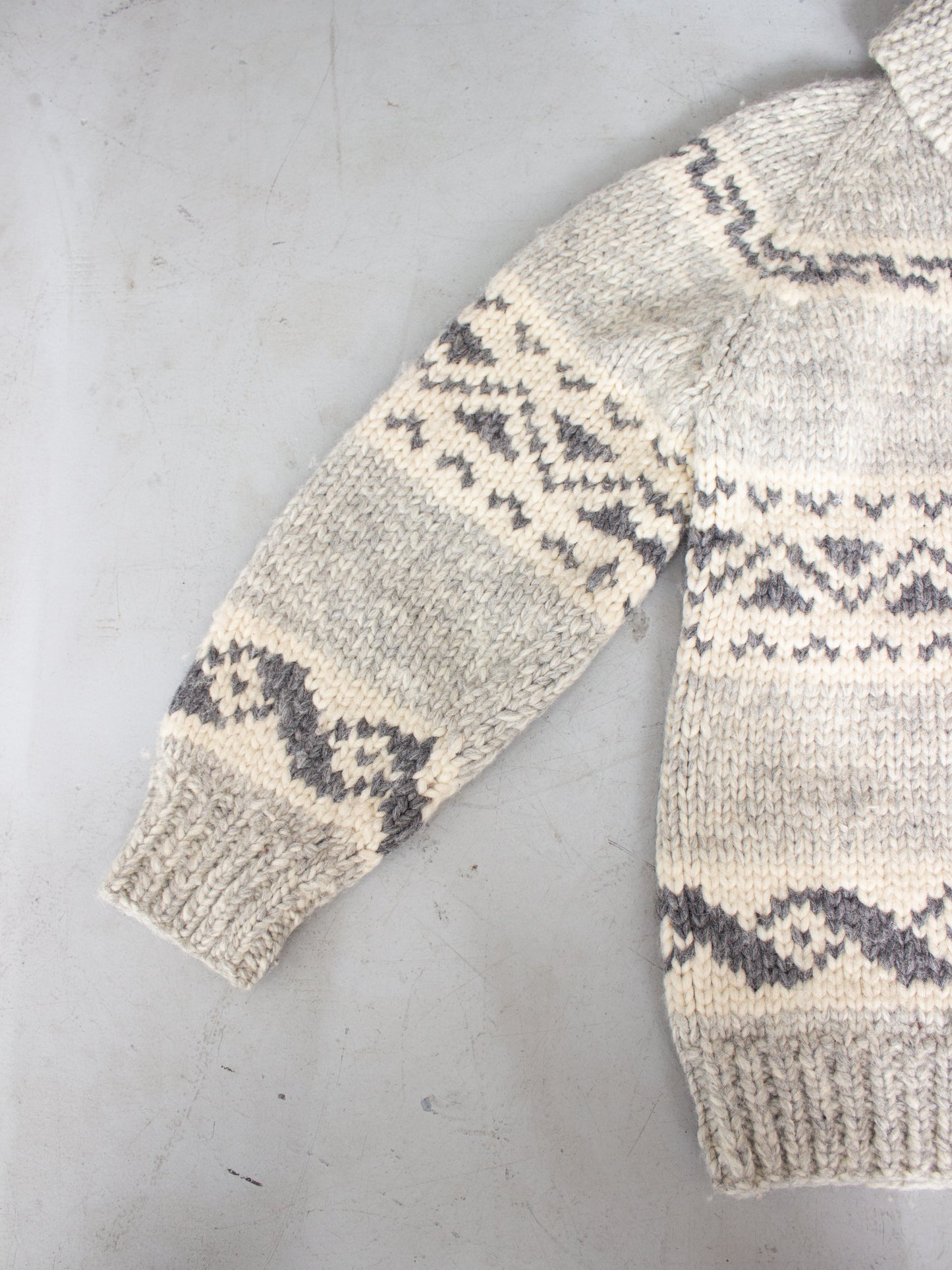 Vintage Cowichan Style Thick Wool Knit Sweater in Gray and Beige with Acme Zipper Medium-Large on