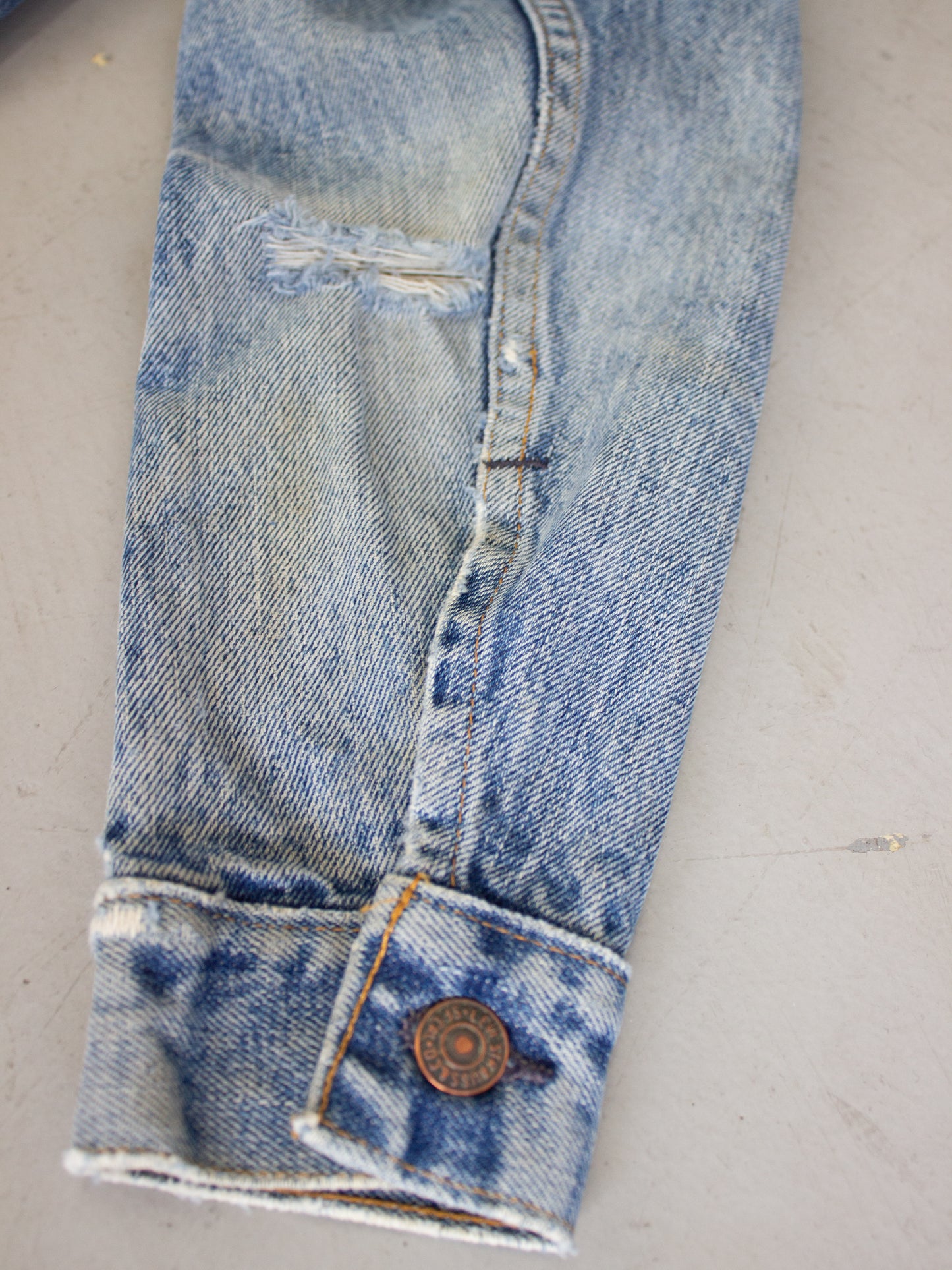 1970's Levi's Trucker Jean Jacket Type III Medium Wash (Small)