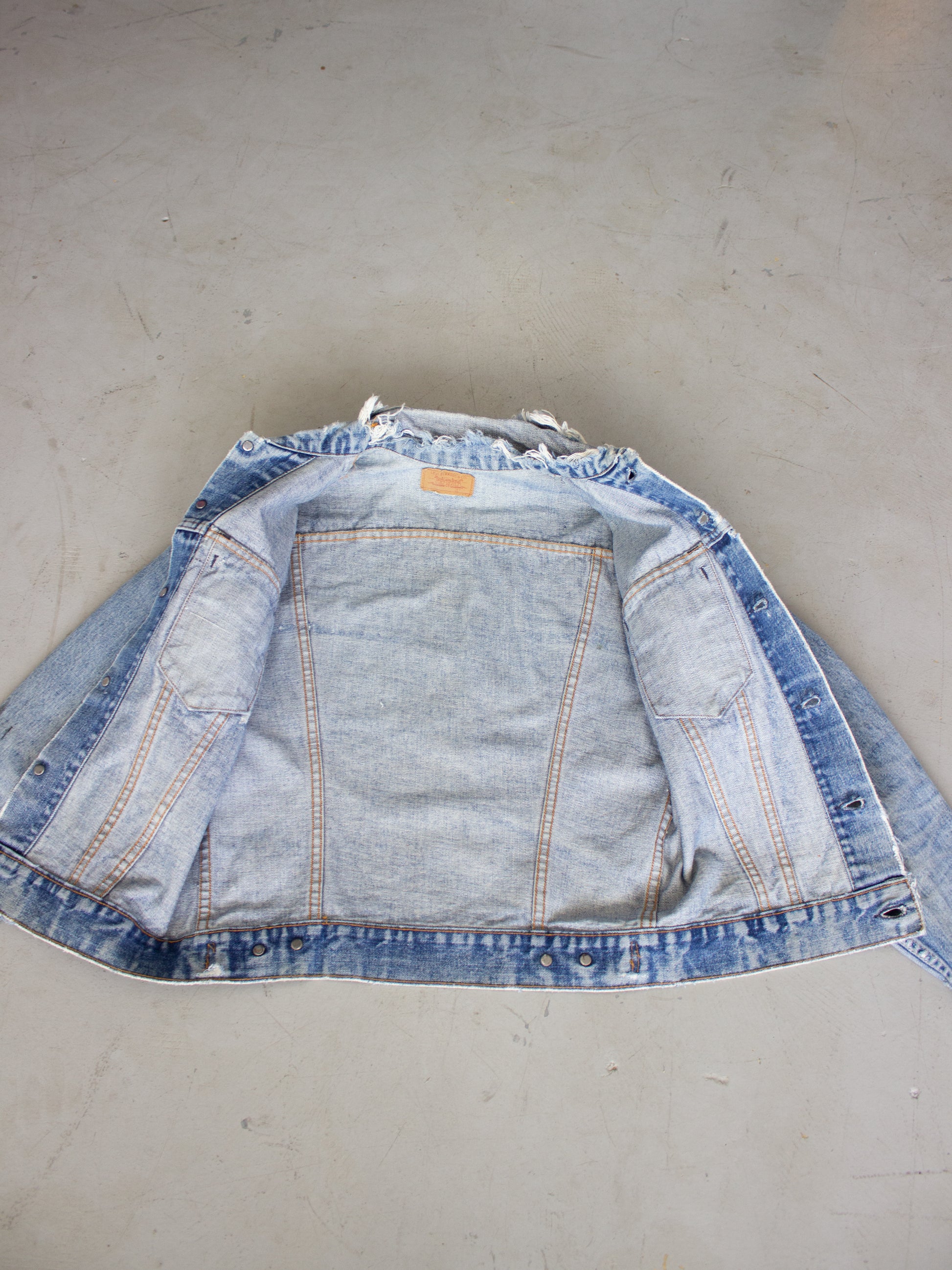 Levi's ripped hot sale denim jacket