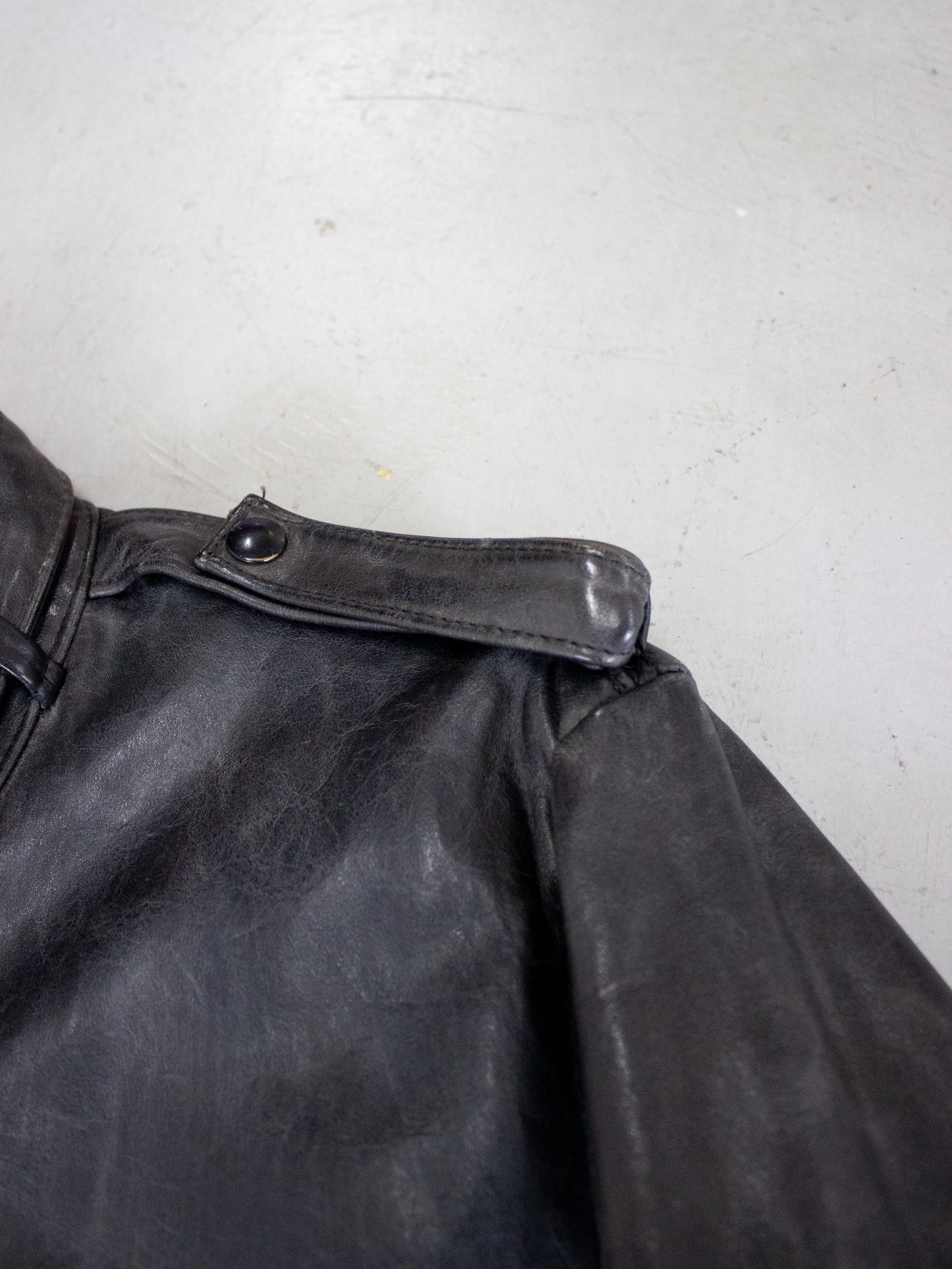 1980's Berman's Leather Cafe Racer Motorcycle Jacket (Small-Medium)