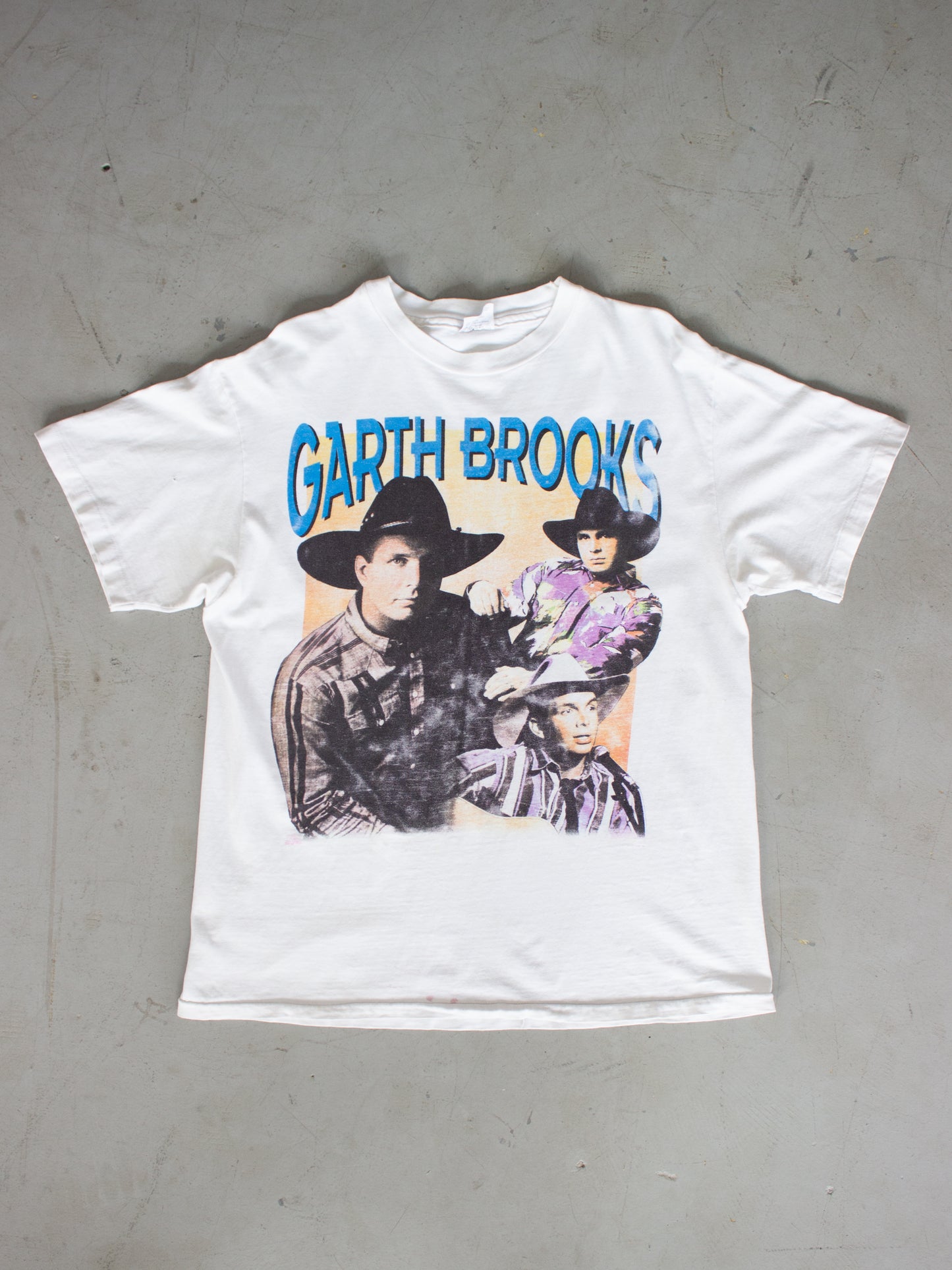 1990's Garth Brooks White T-shirt (Medium Large)