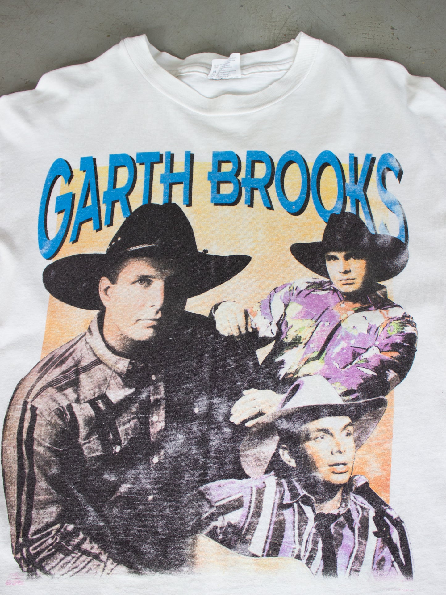 1990's Garth Brooks White T-shirt (Medium Large)