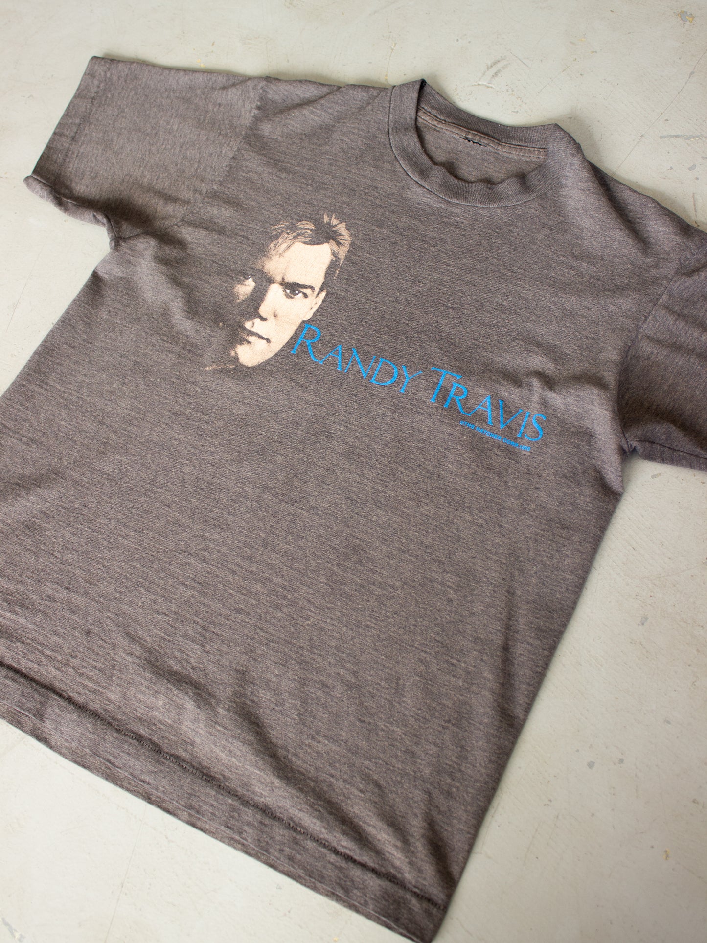 Vintage 1990's Paper Thin Randy Travis Grey T-shirt (Medium)